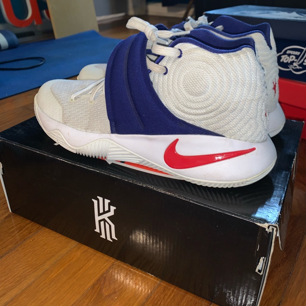 Nike Kyrie 2 USA